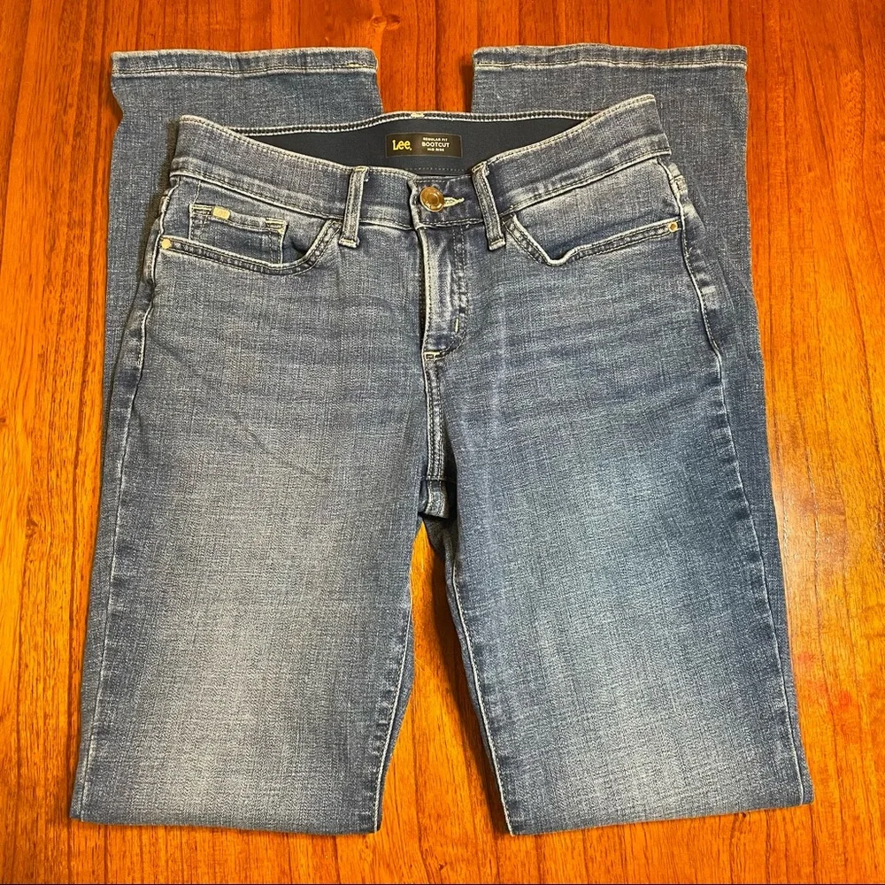 Lee flex motion regular fit bootcut mid rise jeans